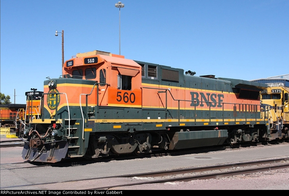 BNSF 560